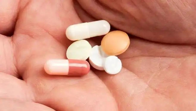 Milyonlarca Kişi Bu Reçetesiz İlaçları Kullanıyor: Ciddi Riskler Var!