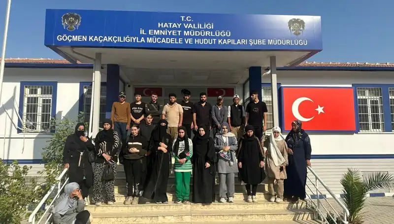 Minibüste 24 Göçmen Yakalandı: İnsan Ticaretiyle Mücadelede Yeni Bir Aşama
