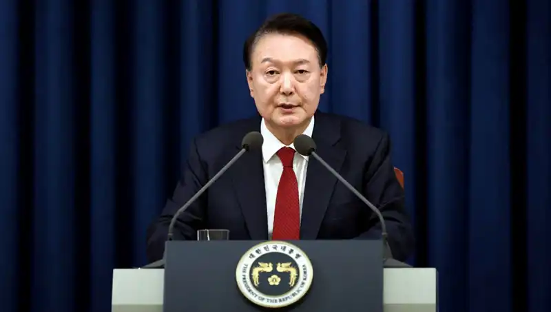 Güney Kore Devlet Başkanı Yoon Suk Yeol, Görevden Alındı: Nedenleri ve Sonuçları