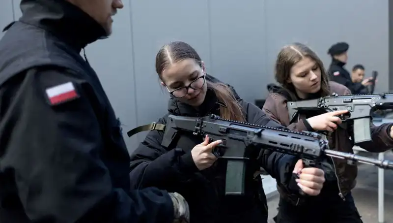 Polonya, Artan Tansiyonla Birlikte Savaş Hazırlıklarına Odaklandı