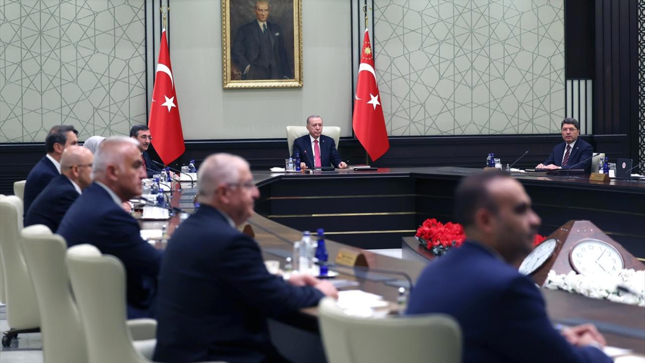 Kabine Toplantısı Gündeminde Suriye ve Asgari Ücret Var