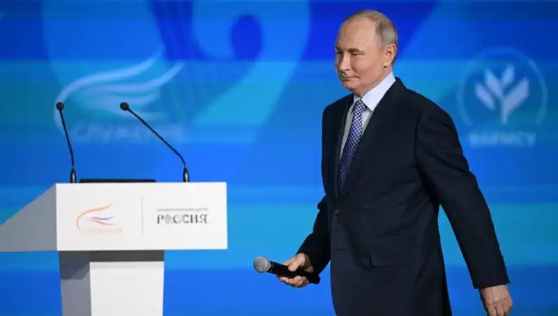Rusya'da "Yabancı Ajan" Yasası: Putin’in Olay Yaratacak Kararının Detayları