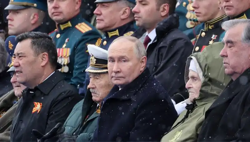 Rus Ordusunun Genişlemesi: Putin'den Tarihi Bir Çoğalma Çağrısı