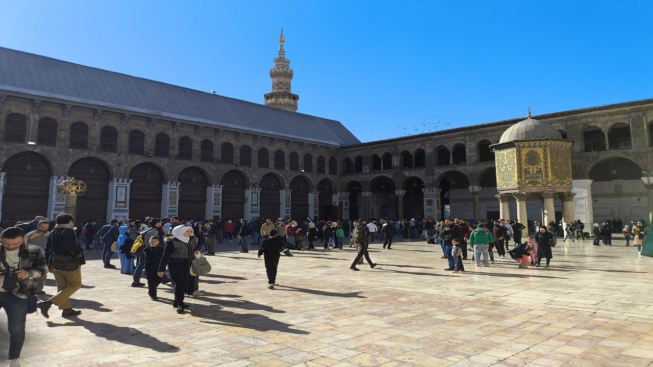 Emevi Camii İmamı Erdoğan'ın Yardım Elini Halka Tanıttı