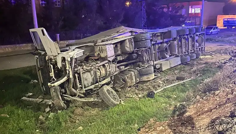 TIR Kazası Sonrası Tepkiler: 6 Yaralı, Güvenlik İhlalleri Tartışılıyor