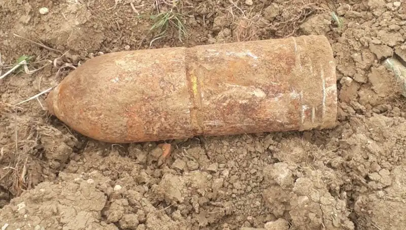 Çanakkale'de Tarihe Yolculuk: Patlamamış Top Mermisi Bulundu