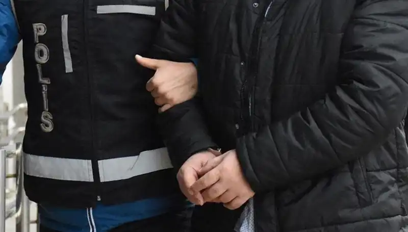 Sosyal Medyada Kadın Profil Kullanarak 500 Milyonluk Vurgun: 12 Şüpheli Tutuklandı