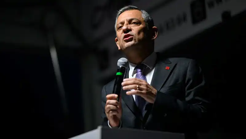 Özgür Özel'den Emekli İkramiyeleri Üzerine Sert Tepki: Neden Bu Kadar Az?