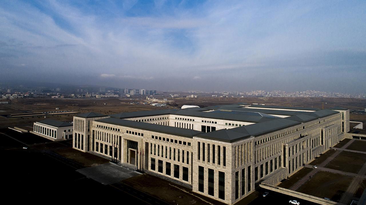 MİT Gençler İçin Kariyer Fırsatları Sunuyor