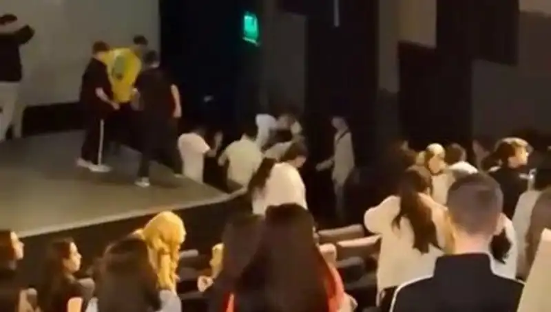 Rapçi Çakal'ın Hayranları Arasında Tansiyon Yükseldi: Olay Ne Zaman Gerçekleşti?