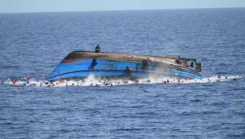 Filipinler’de Gemi Alabora Oldu: 4 Kişi Hayatını Kaybetti, 7 Kişiyi Arama Çalışmaları Devam Ediyor