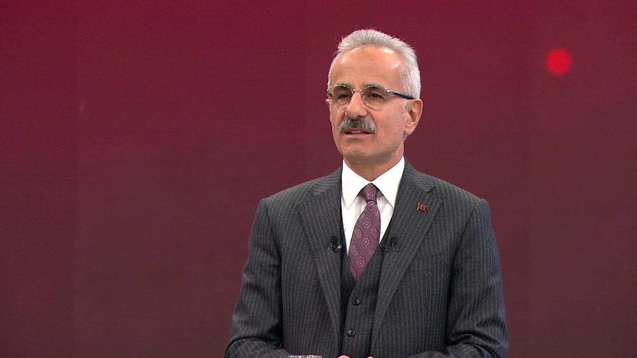 Bakan Uraloğlu: Sosyal Medyaya Düzenleme Çalışmaları Hızlanıyor
