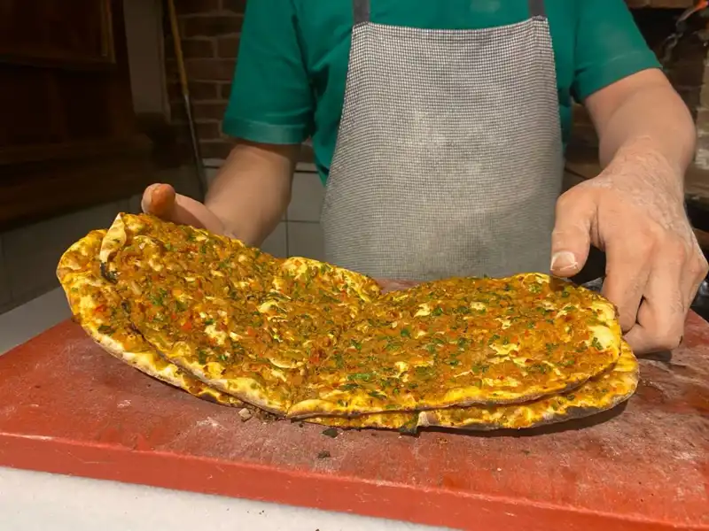 İstanbul'da Lahmacun Fiyatlarında Şaşırtan Farklar: Semtlerin Etkisi Nedir?