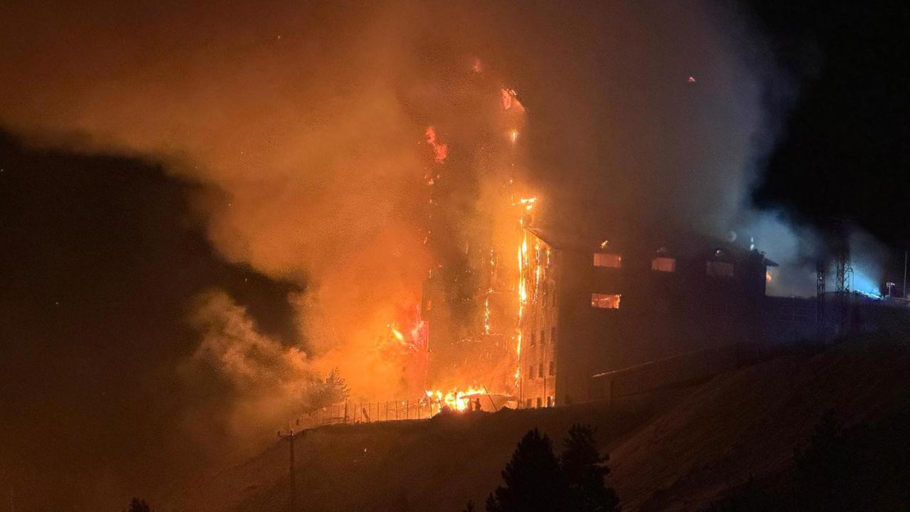 Kartalkaya Kayak Merkezi'nde Otet Yangınında 3 Ölü, 21 Yaralı