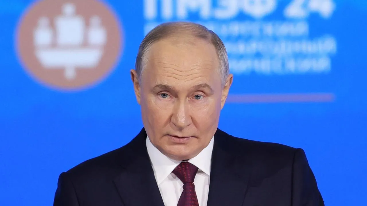 Putin: "Ukrayna Nükleer Silah Edinirse, Tüm Gücümüzle Karşılık Veririz"