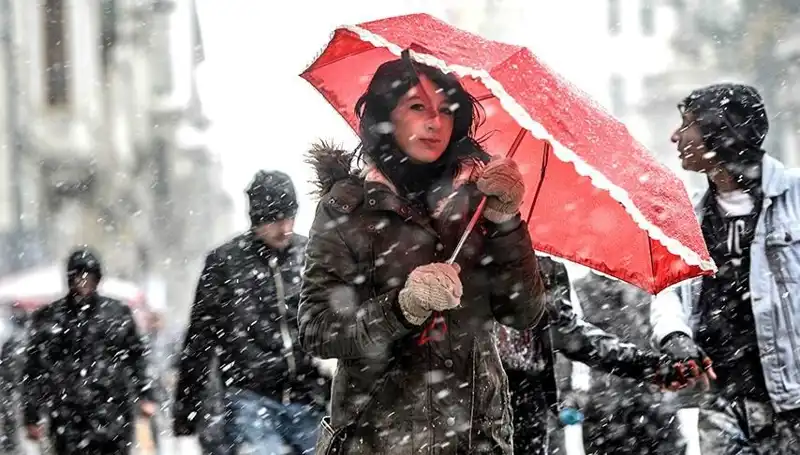 İstanbul'da Soğuk Hava Dalgası: 20 Derece Birden Düşüş Bekleniyor