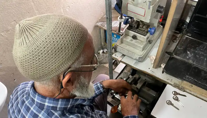 28 Yılda 4 Metrekarelik Dükkanı Bir Şeye Dönüştüren İnanılmaz Hikaye