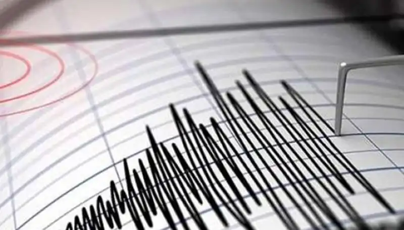 Sındırgı'da Beklenmedik Deprem! 4,3 Büyüklüğünde Sarsıntı Hissedildi