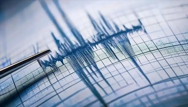 Ege Denizi'nde Beklenmedik 3.0 Büyüklüğünde Deprem! Neler Oluyor?