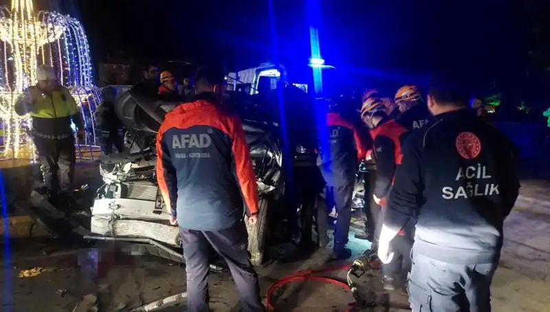 Erzurum'da Sürücü Altı Aracı Biçerek Kaçmaya Çalıştı, Gözaltına Alındı
