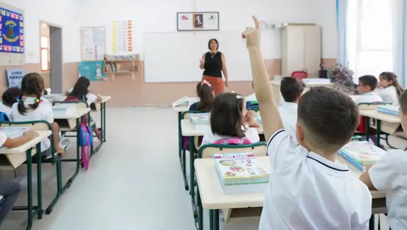 Ek Ders Ücretleri Öğretmenlerin Bayramında Lütuf Olacak mı?