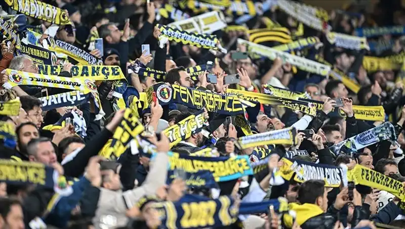 Fenerbahçe'de Kombine Fiyatları Açıklandı: Taraftarları Ne Bekliyor?