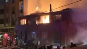 Gaziosmanpaşa’da Korkutan Yangın: İki Bina Alev Alev Yandı!
