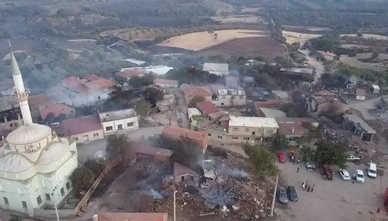 Çanakkale'deki Orman Yangını Havadan Görüntülendi: Korkunç Manzaralar!