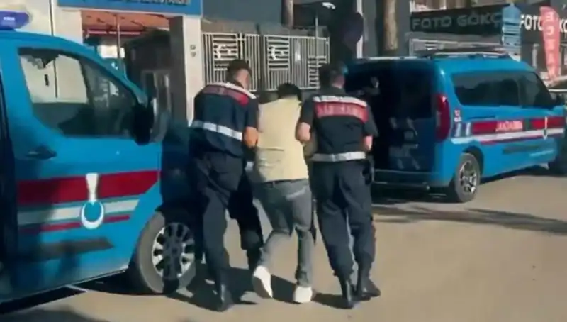10 İlde Gerçekleşen Operasyon: 5 Suç Örgütüne 74 Gözaltı
