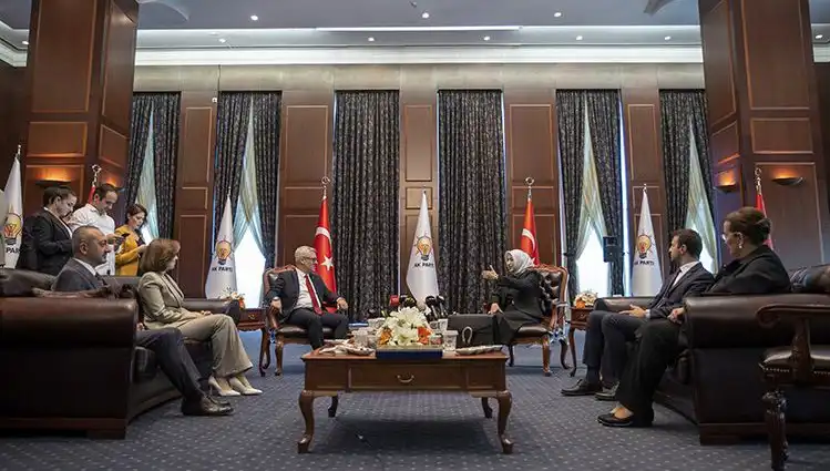 AK Parti'nin Bayramlaşma Programında CHP Olmaması Dikkat Çekti
