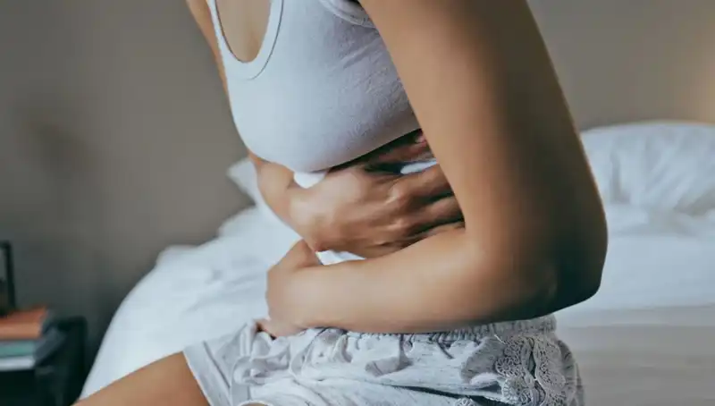 22 Yaşında Bağırsak Kanseri: Gençlerin Göz Ardı Ettiği Belirti
