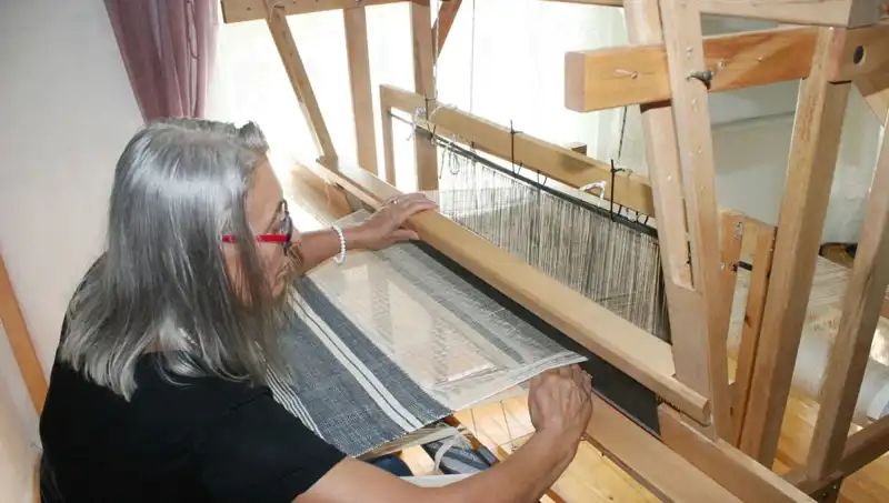 Eski Giysilerin İpleriyle Yaratılan Şaheserler: Sürdürülebilir Moda