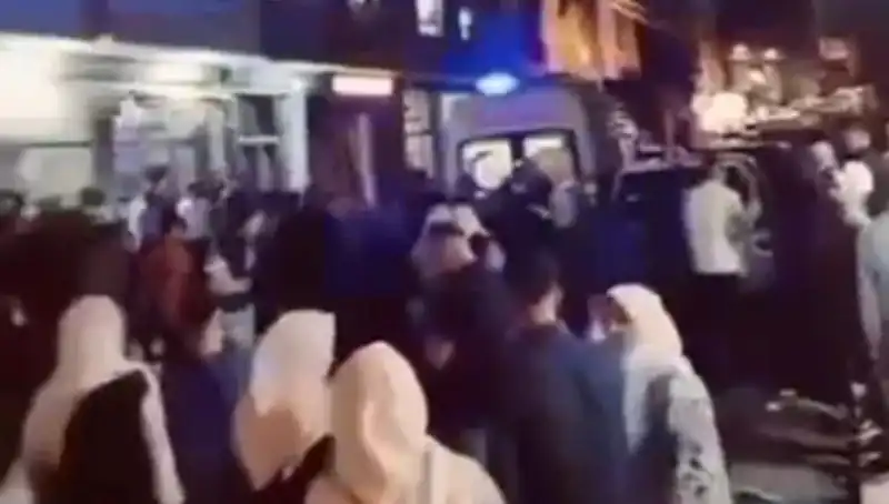 14 Yaşındaki Kader Balkondan Düşerek Ağır Yaralandı: Aile Yıkım İçinde