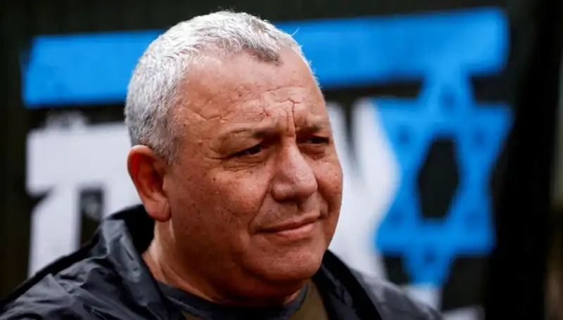 İsrail'de Siyasi Deprem: Gadi Eisenkot İstifa Kararıyla Gündemi Sarstı