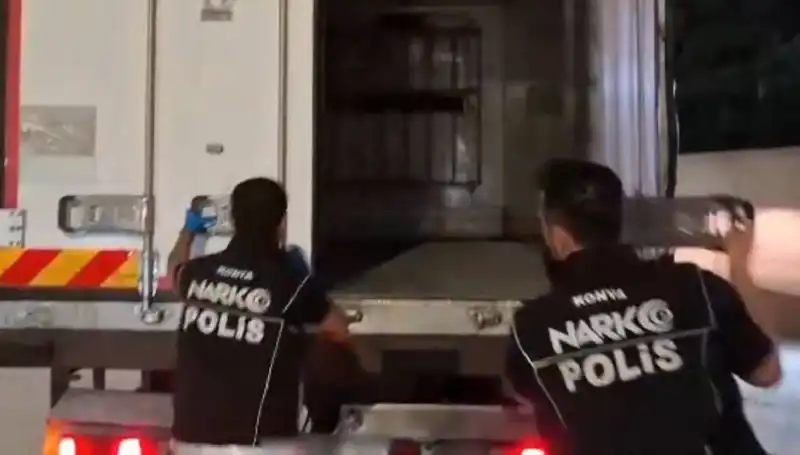 Konya'da Uyuşturucu Operasyonu: Dört Şüpheli Gözaltında!