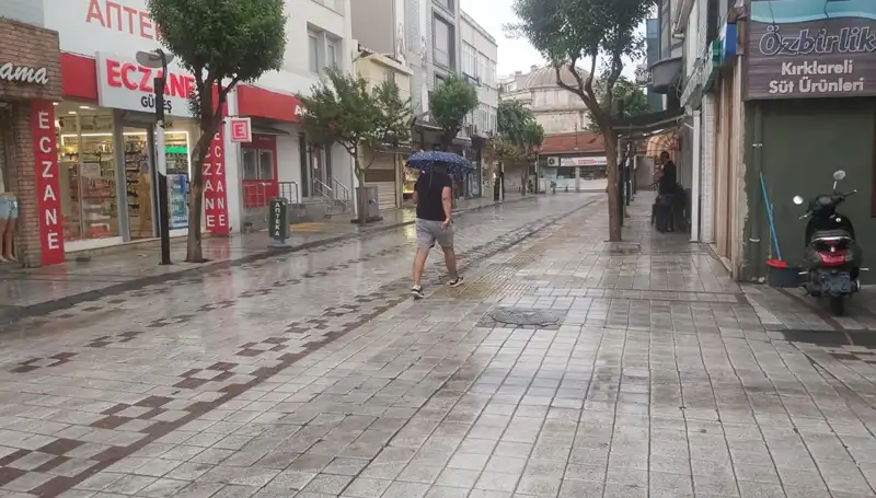 Kırklareli'de Sağanak Yağış Hayatı Olumsuz Etkiledi: Son Durum Ne?