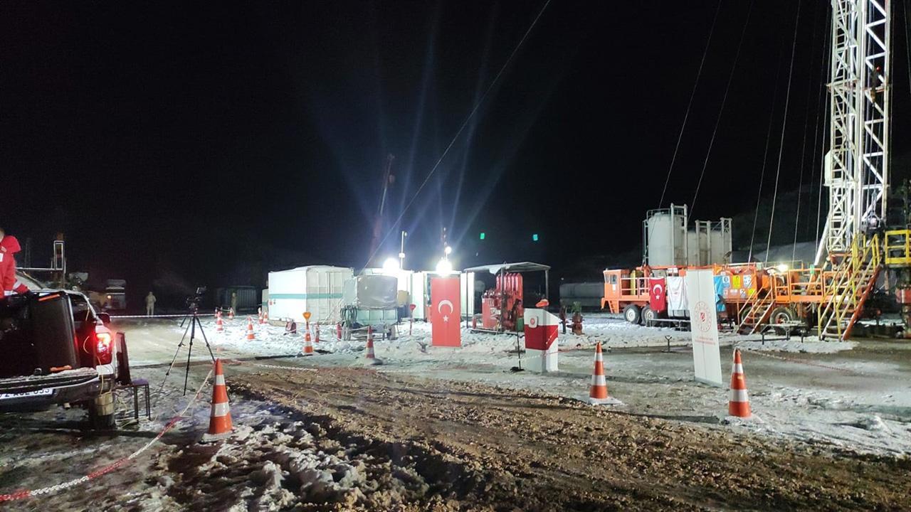 Yeni Yılı Şırnak'ta Petrol Sondajı ile Karşıladı
