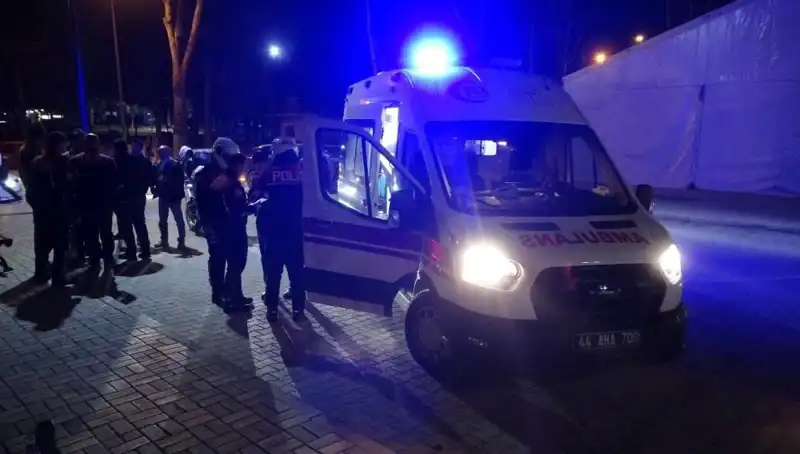 Silahlı Kavga Parkta İki Grubu Bir Araya Getirdi: Detaylar Şok Edici!