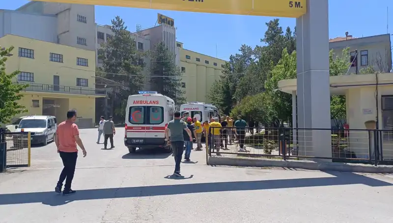 Çorum'daki Un Fabrikasında Patlama: Biri Ağır, 9 Yaralı Var