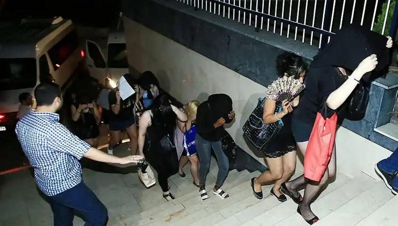 Düzce'de Fuhuş Operasyonu: 5 Zanlı Gözaltına Alındı!