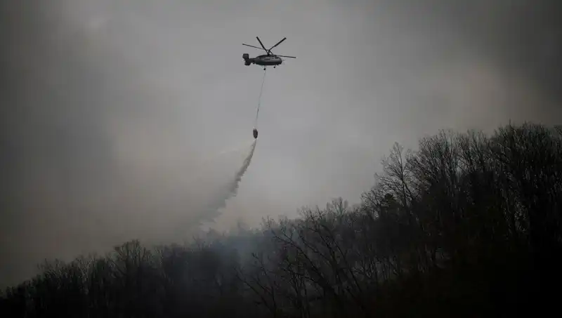 Güney Kore'de Yangın Söndürme Helikopteri Düştü: Facianın Ayrıntıları