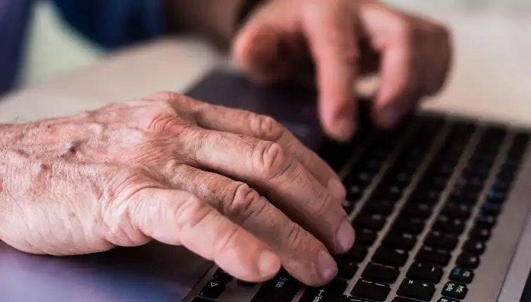 Dijital Dünyanın Sırları: Teknoloji Demansa Karşı Zihinsel Koruma Sağlayabilir Mi?