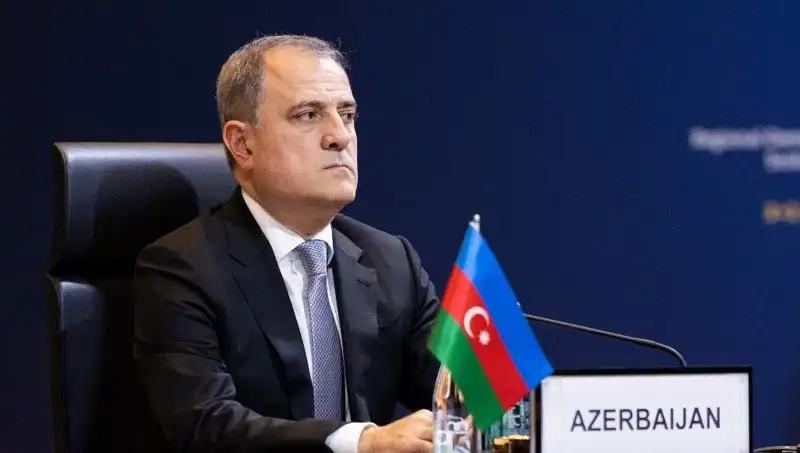 Azerbaycan ve Ermenistan Anlaşma Metniyle Barışa İlk Adımı Attı