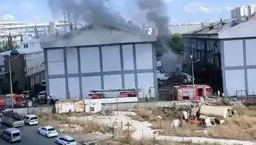 Başakşehir Sanayi Sitesi'nde Korkutan Yangın: Sebebi ve Sonrası