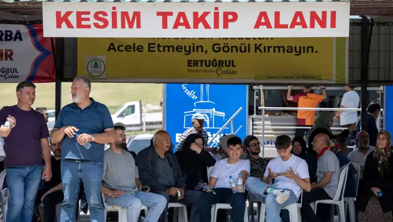 Ankara'da Kurban Pazarı: Alıcılar ve Satıcılar Coşkusunu Yaşıyor