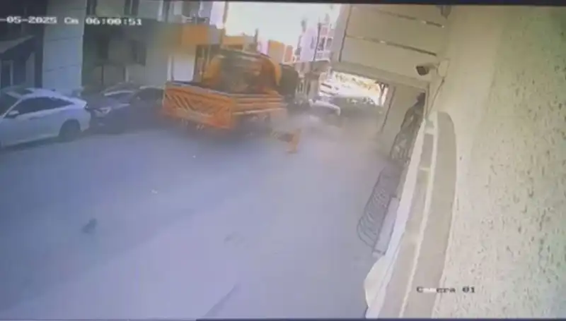 Kontrolden Çıkan Vinç, 23 Araçla Korkunç Bir Kazaya Neden Oldu