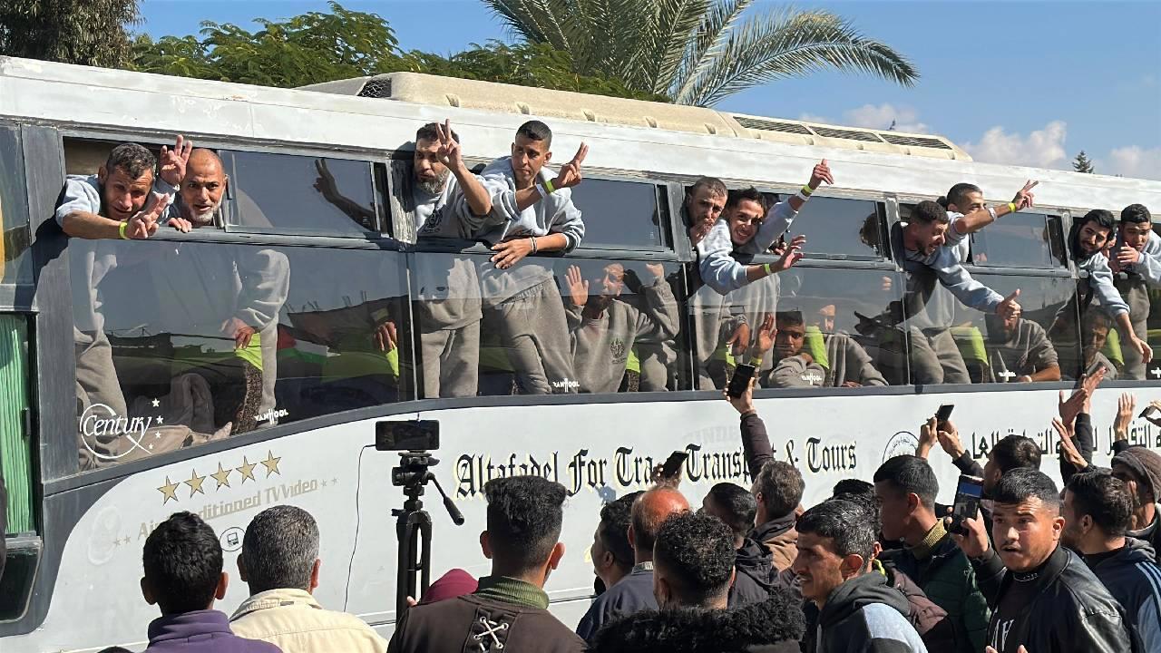 Filistinli rehineler özgürlüğüne kavuştu