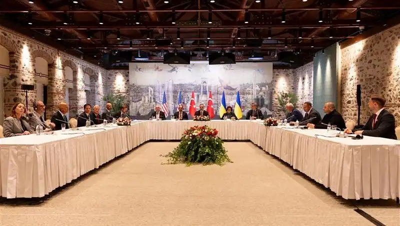 Barış Masasında Kritik Gün: Üçlü Toplantı ile Umutlar Yeniden Yeşerdi